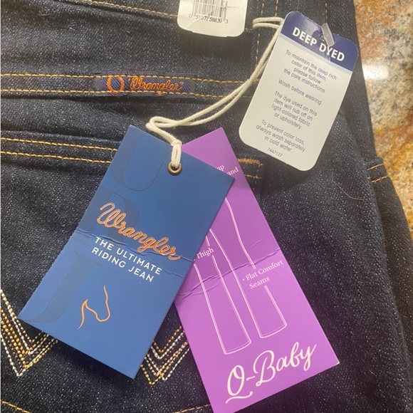 Wrangler Women’s Q-Baby jeans. 7/8 x 34 Brand new! - Picture 4 of 8